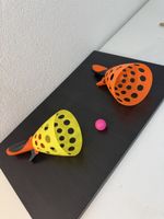Fangspielzeug 2 Schläger mit Ball 