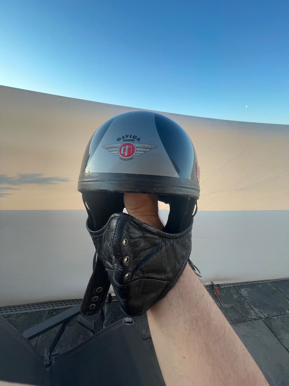 Caschi & visiere: Davida Helm Original mit 2 Leder Gesichtsmasken – Usato da Grenchen venduto da Jimbo3743