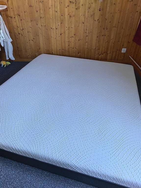 Materassi: Neuwertige Matratze 180x200 zu verschenken  – Usato da Urnäsch venduto da foe_ldm6