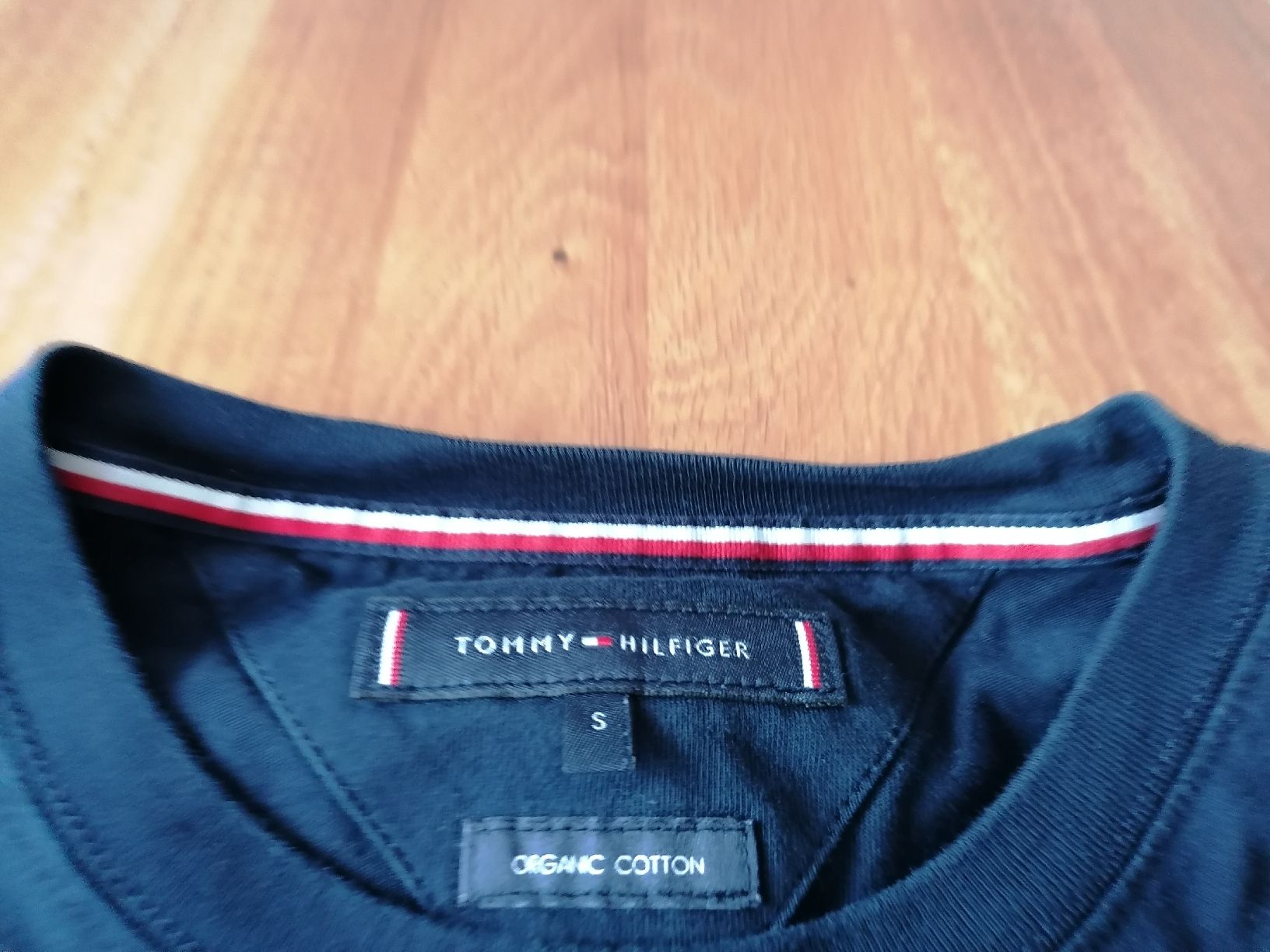 Tommy Hilfiger T-shirts: T'Shirt Tom Hilfiger  – D'occasion à Adliswil par Romanista1927 3