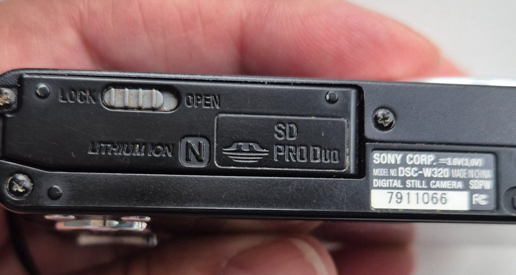 Sony Fotocamera: Sony Cyber-shot – Usato da Rubigen venduto da Ditta02 4