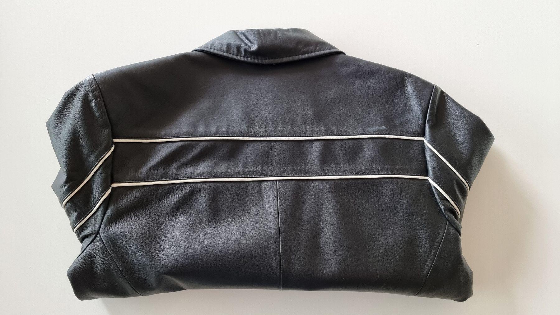 Giacche: Schwarze Echtlederjacke, Grösse M, Top Zustand! – Nuovo (secondo la descrizione) da Balgach venduto da Patty04 3