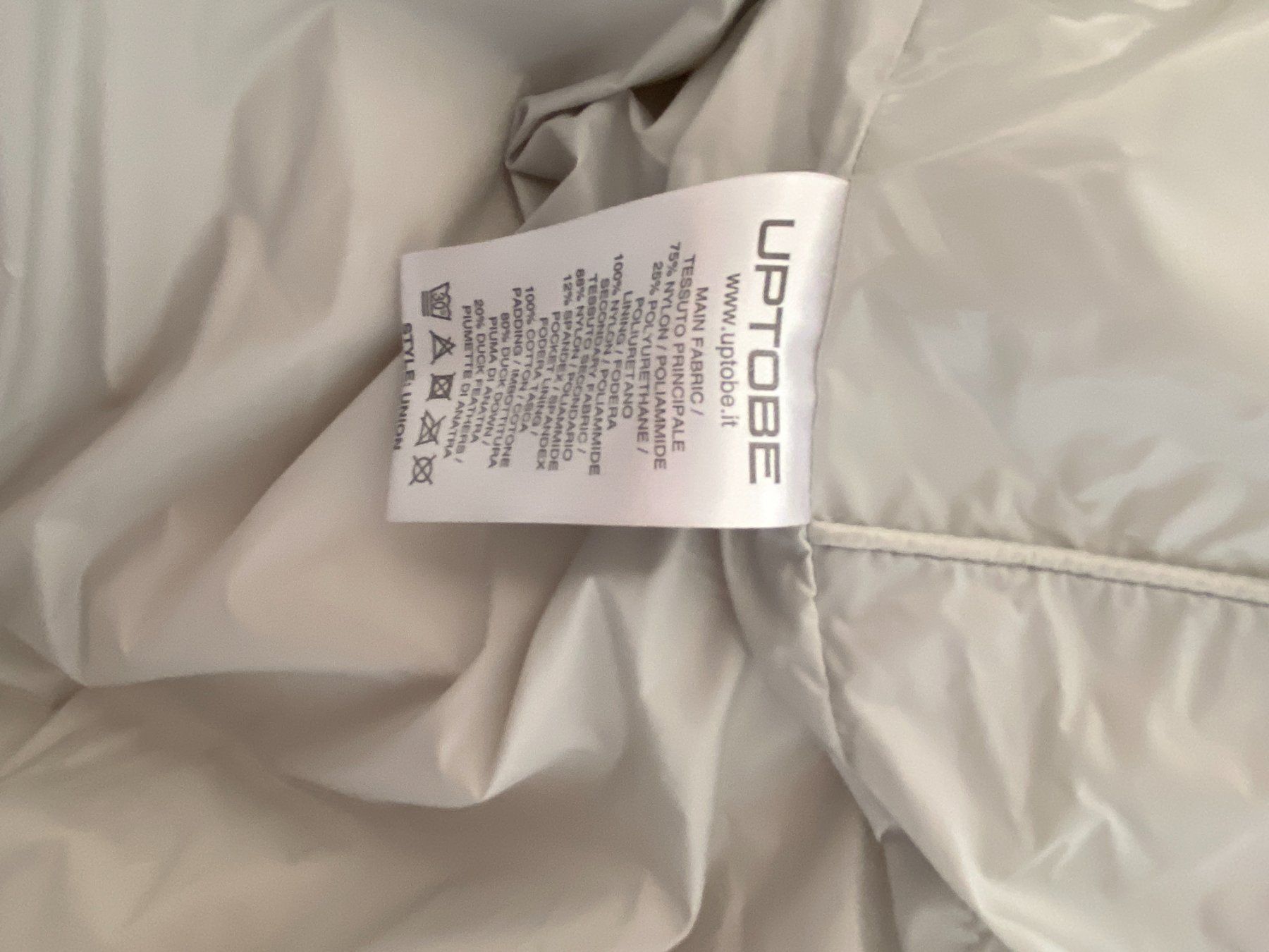 Jacken: UPTOBE: Winterjacke, weiss, NP CHF 255 – Gebraucht aus Gunten von divertimenti 7