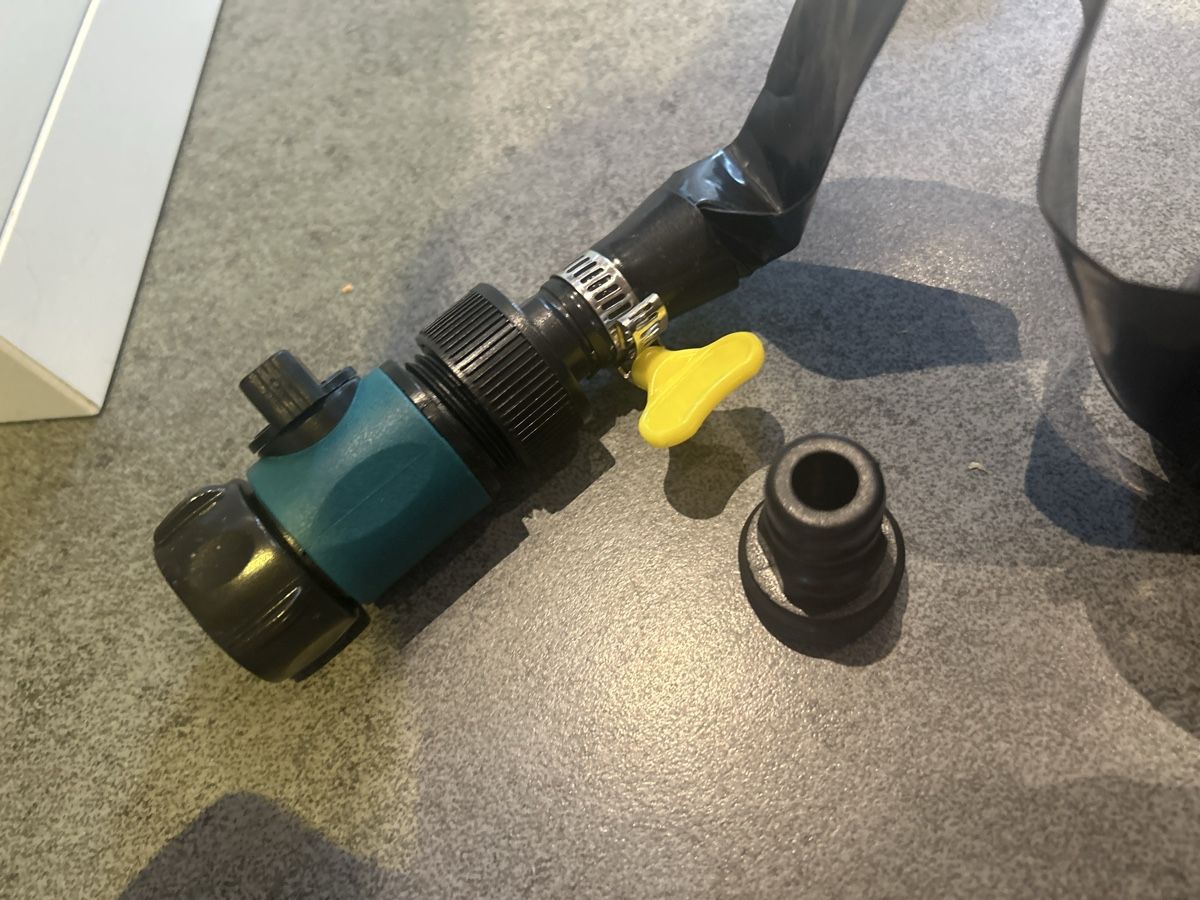 Rohre & Schläuche: Trampolin Sprinkler Bewässerungssystem neu – Neu und originalverpackt aus Mühledorf SO von Dania77 1