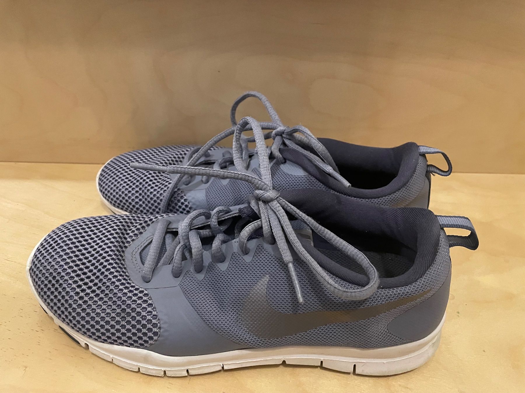 Nike Scarpe da donna: Nike Sneaker Gr.38.5 – Usato da Uster venduto da jelk 1