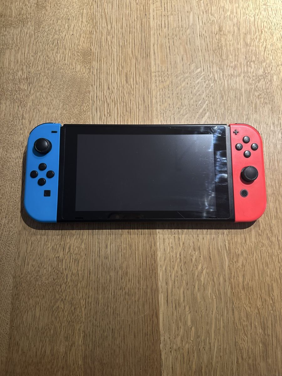 Nintendo Console: Nintendo Switch  – Usato da Egerkingen venduto da Claudia_Flury 1