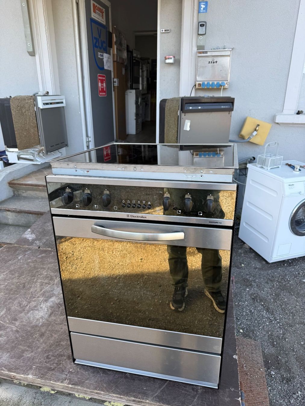 Electrolux Herde: gebrauchter Electrolux Herdset Schweizernorm 55cm x 76cm top – Gebraucht aus Widnau von AuctionHunters01 2