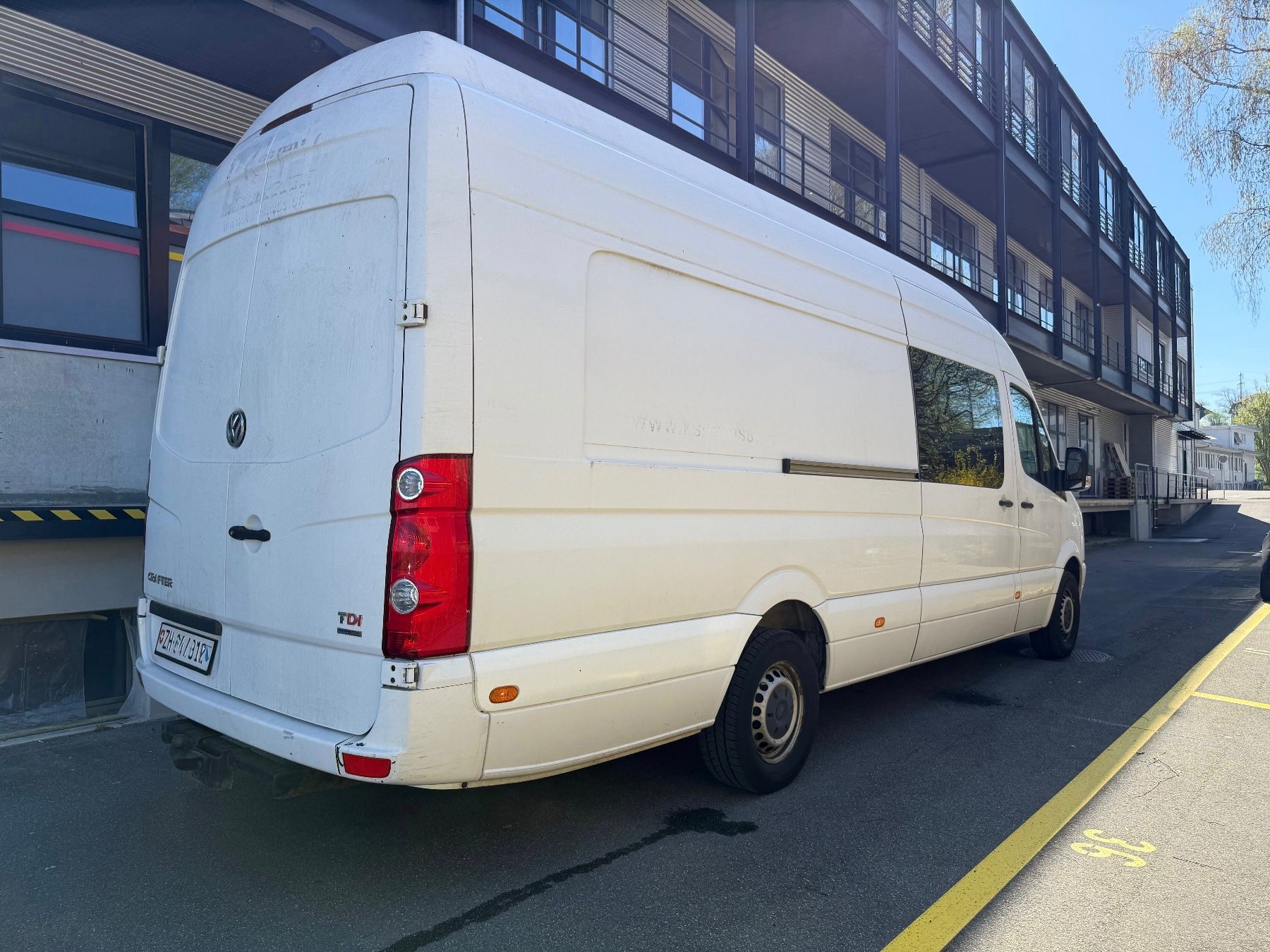 VW Veicoli commerciali: Vw Crafter 2.0TDi Lang+Hochversion – Usato da Zürich venduto da BESALE2015 2