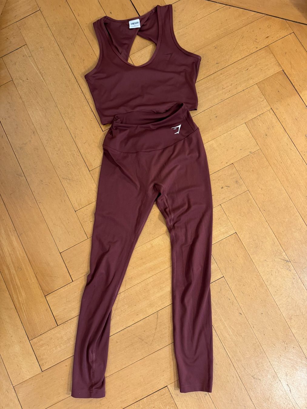 Gymshark Kleiderpakete: Gymshark Set – Gebraucht aus Zollikon von lui_gqg9