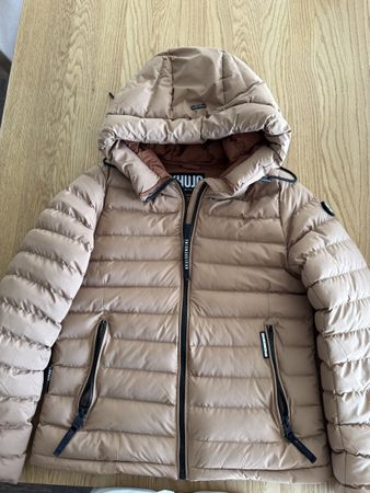 Khujo Steppjacke mit Kapuze beige Grösse M neuwertig