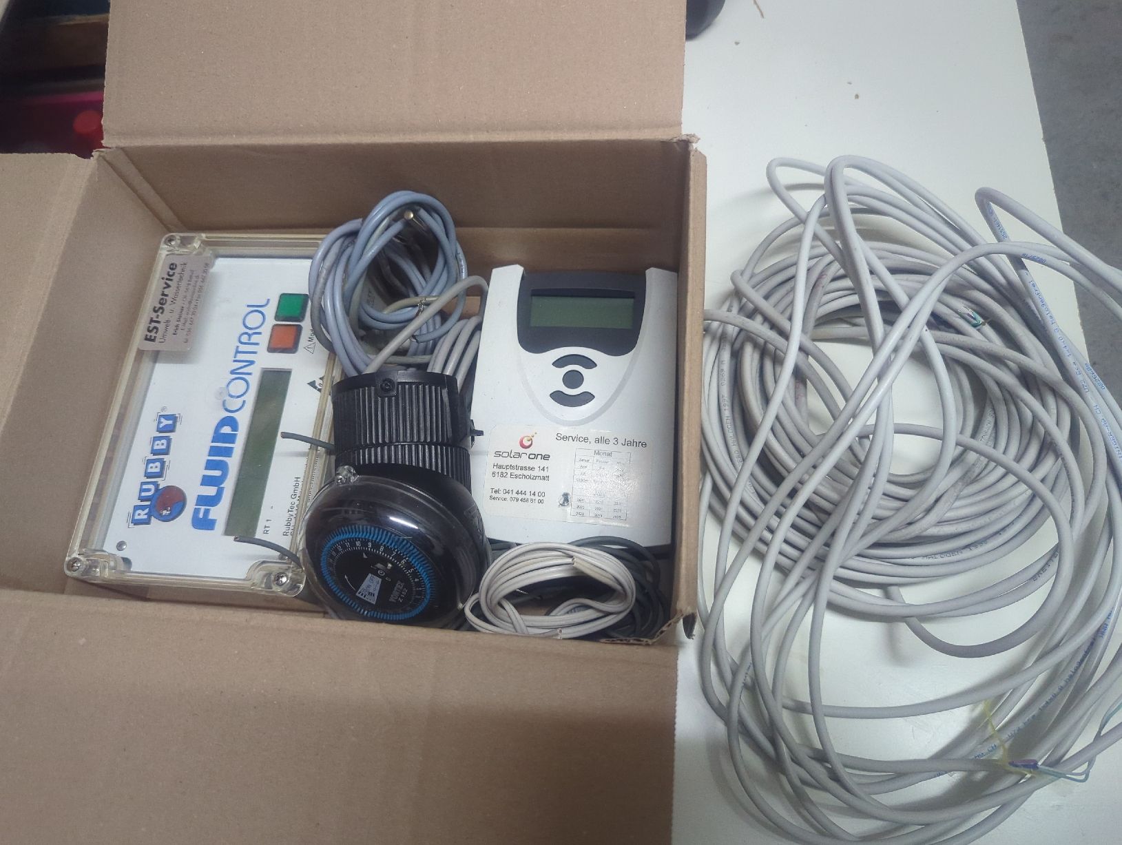 Systèmes de contrôle: Fluid Control Rubby, Solar Control, div. Kabel – D'occasion à Wauwil par MEC-NET 2