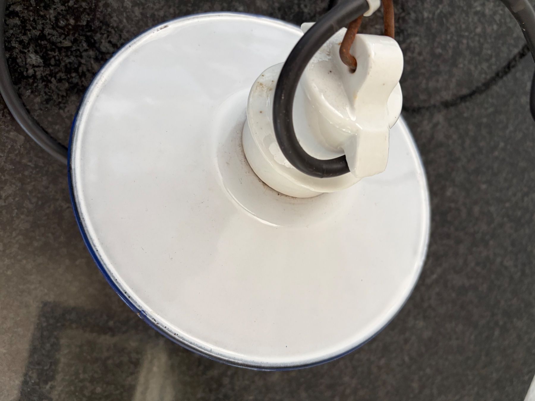 Lampade: Antike Emaillampe – Usato da winterthur venduto da Grami1 1