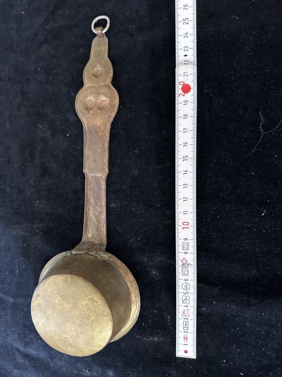 Elettrodomestici da cucina: Antike Schöpfkelle, Messing, graviert, ca. 26cm – Usato da Zürich venduto da Chaeffeler 3