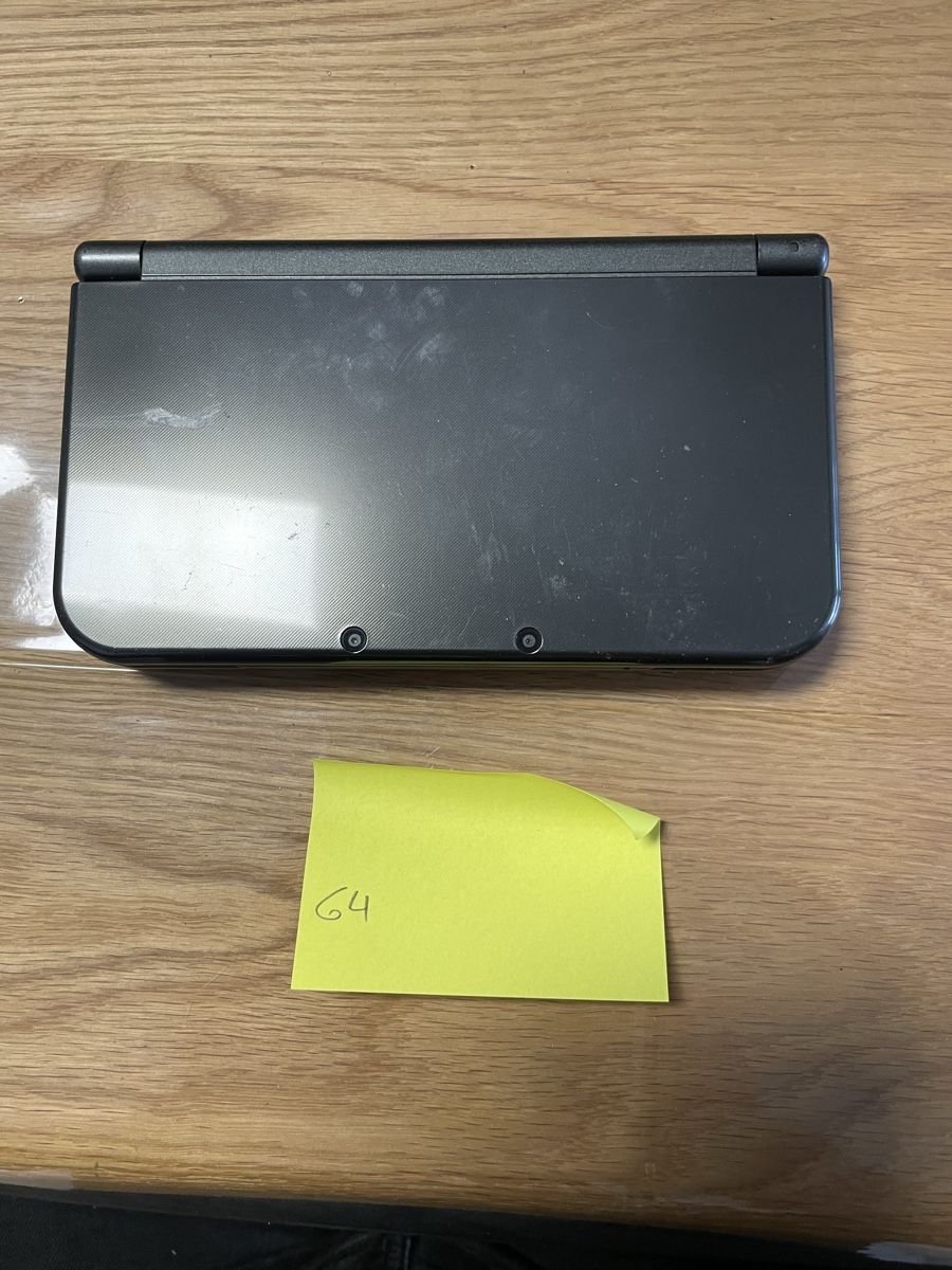 Nintendo Console: New Nintendo 3DS XL – Usato da Bazenheid venduto da Toni0141 2