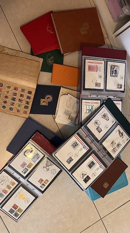 Tutti i francobolli: Briemarkensammlung – Usato da Truttikon venduto da Sarabi72