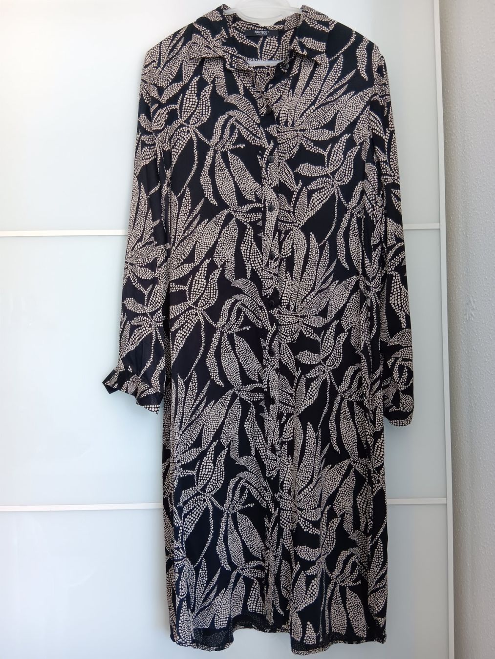 Navyboot Vestiti: NAVYBOOT Robe noire en viscose taille 40 – Usato da Cossonay-Ville venduto da Les_1001_perles
