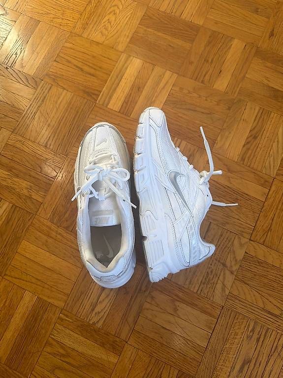 Chaussures hommes: Basket mixte  – D'occasion à La Tour-de-Peilz par pil_j6nr 1