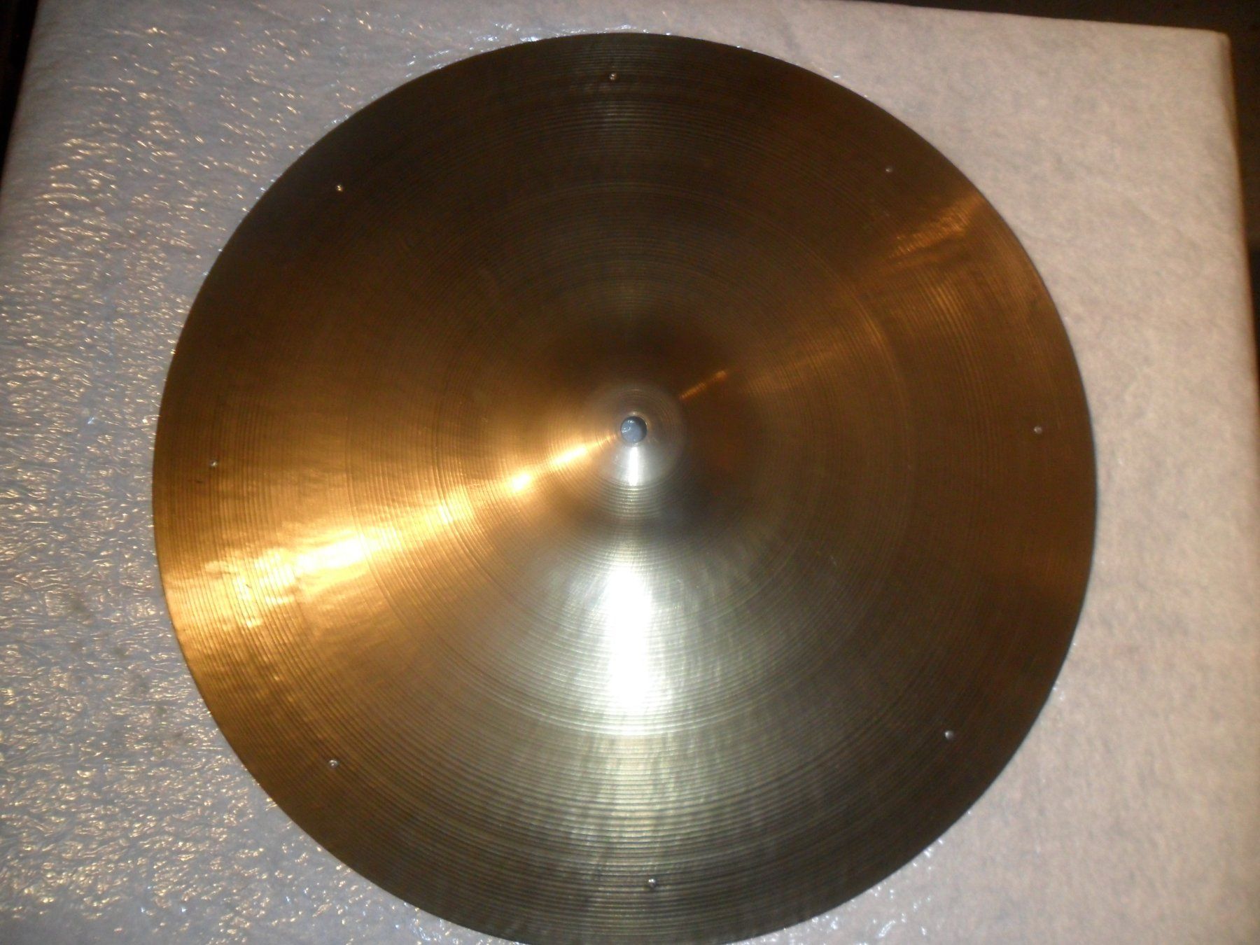 Strumenti musicali: UFIP Ride 20", Sizzle – Usato da Aesch BL venduto da isc_85jd