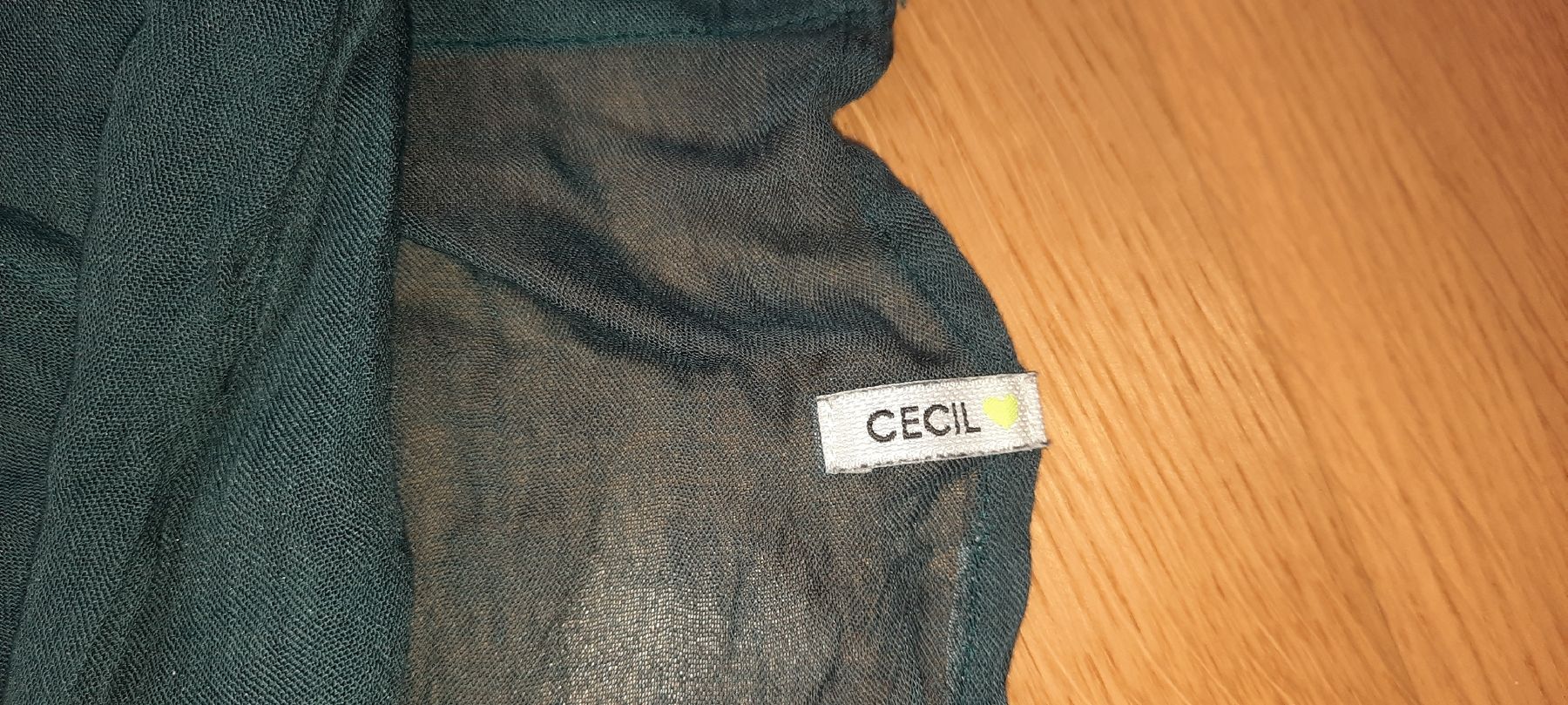 Cecil Foulard & Sciarpe: ***CECIL*** Schlauchschal grün – Usato da Wädenswil venduto da H2H_Secondhandshop 2