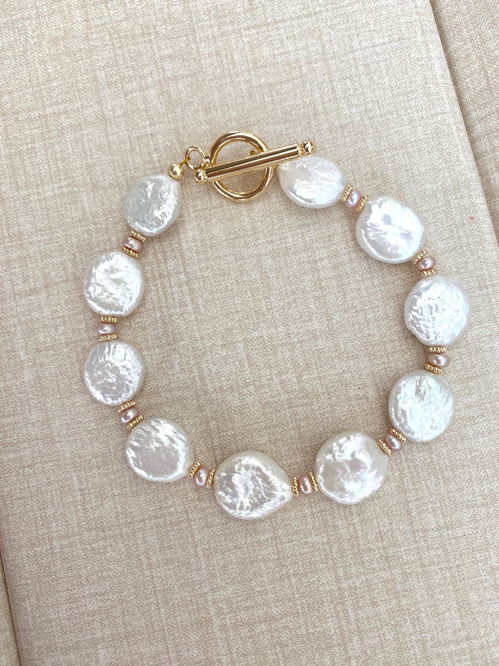 Bracciali & Braccialetti: Barock Süsswasserperlen/Perlen Armbänder – Nuovo e nell'imballaggio originale da Sarnen venduto da Yingsperlen4