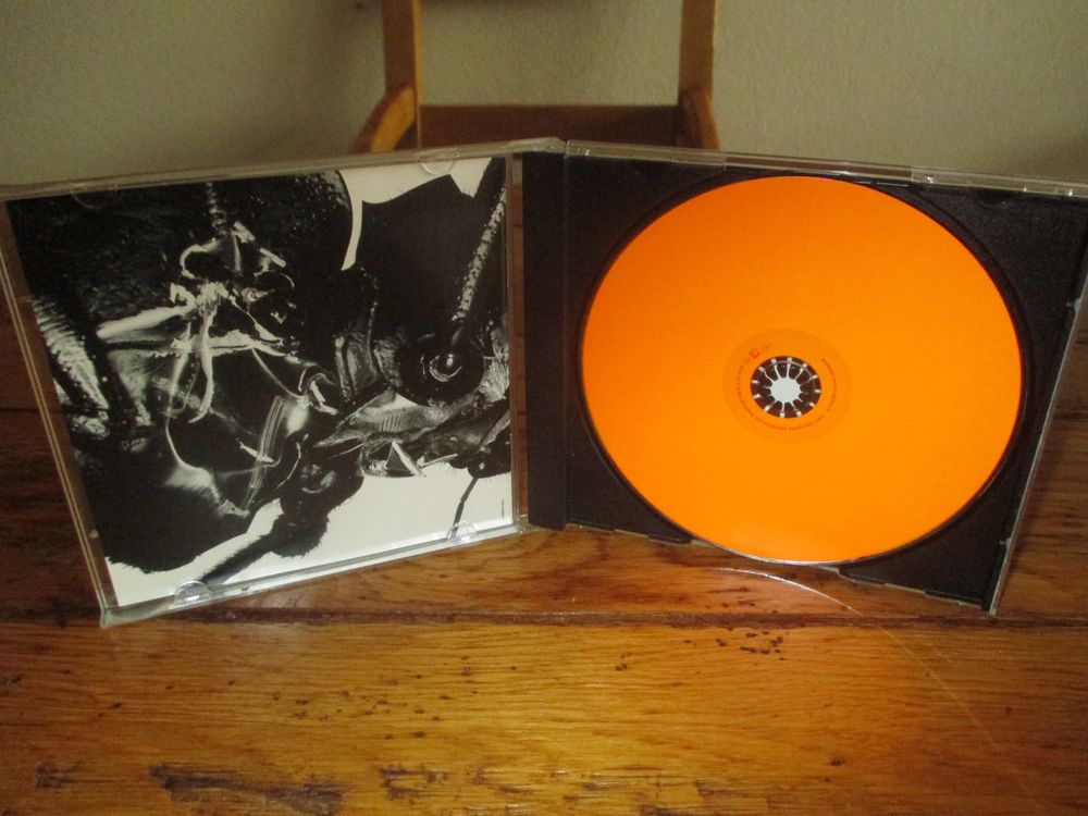 MASSIVE ATTACK Mezzanine (Gebraucht) in Monthey für CHF 5 – mit ...