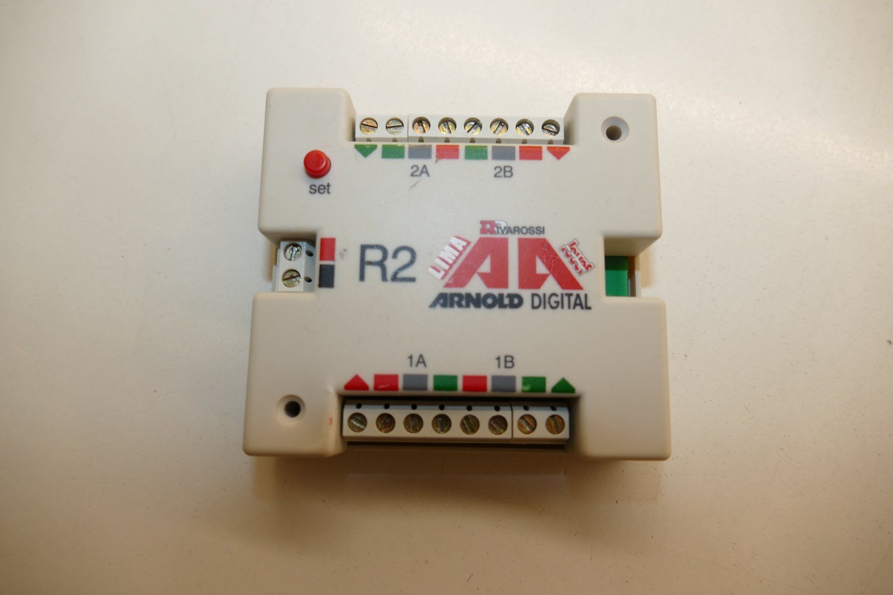 Arnold Modellini di ferrovie: Arnold Digital: R2 Relais Modul – Usato da Niederhasli venduto da rail-duerst