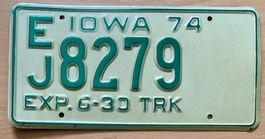 US Nummernschild Iowa 1974 J8279 grün weiss