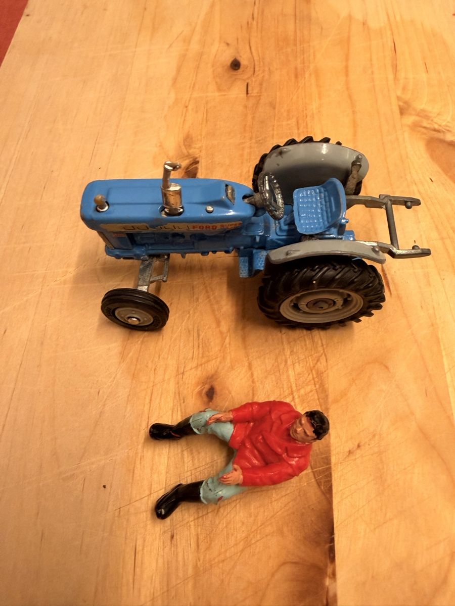Corgi Toys Modellautos: Ford Traktor Corgi Toys – Gebraucht aus Wabern von Housi78 3