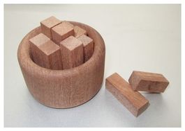 kleiner Duft-Dispenser aus unlackierten Holz