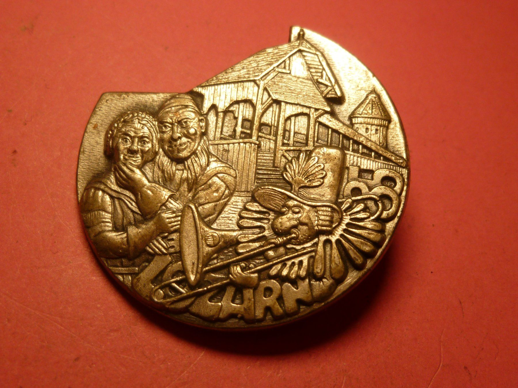 Plaketten & Abzeichen: LUZERN 1985 SILBER – Gebraucht aus Ried (Muotathal) von Mandarin02