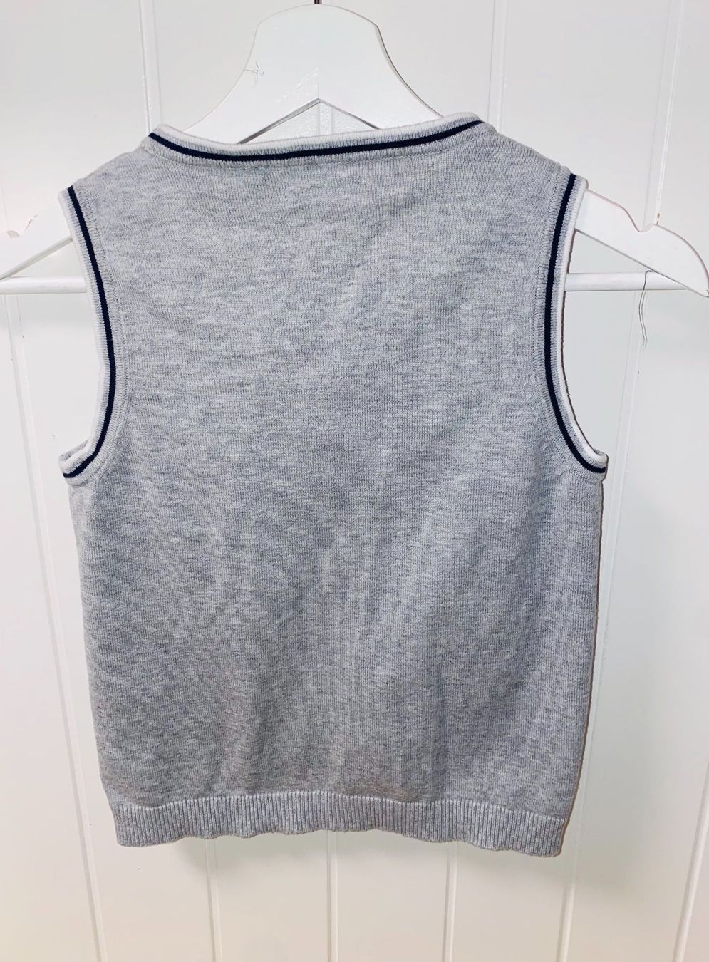 IKKS Altro abbigliamento per bambino: # Boy - Gilet Gr. 138 - IKKS # – Usato da Bolligen venduto da secondhand-with-love 1
