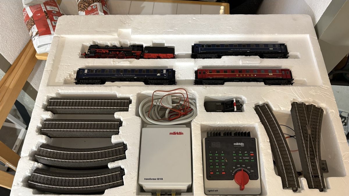 Märklin Modellini di ferrovie: Märklin Starterset 29857 – Usato da Tafers venduto da moustique1127 1