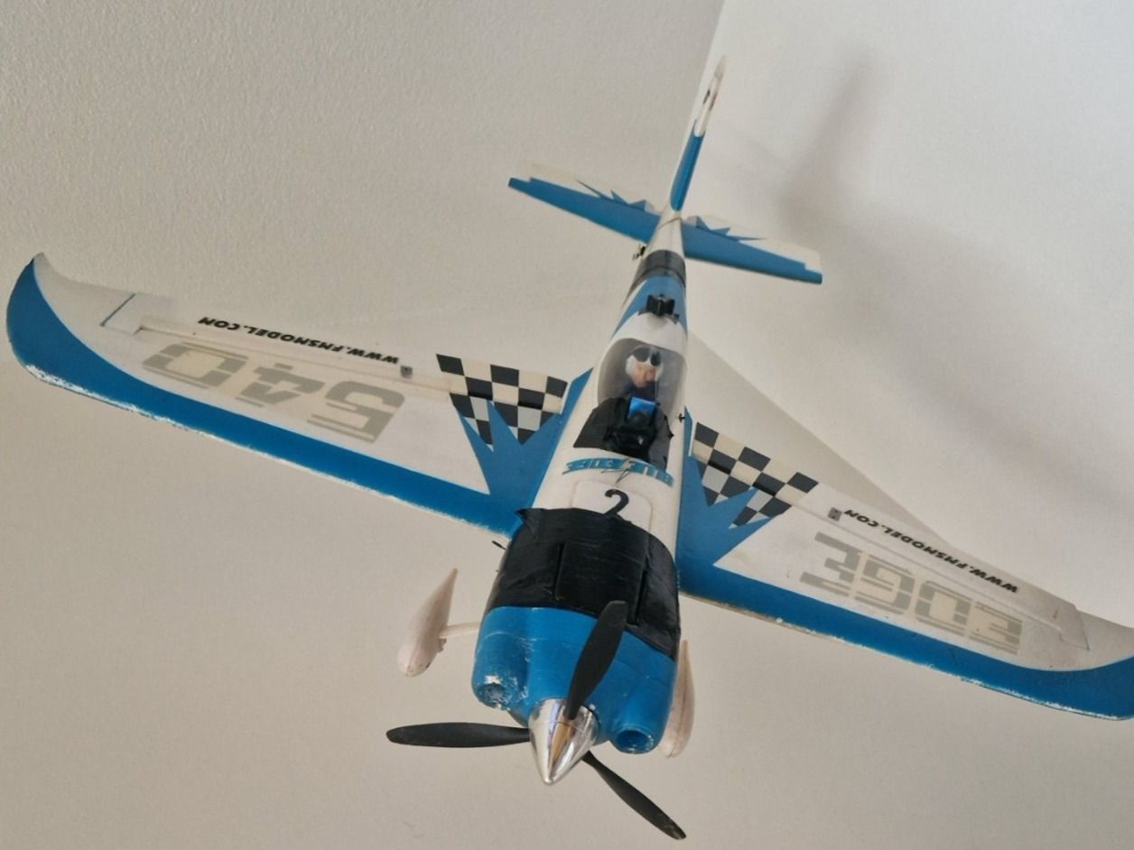 FMS RC Modellbau: FPV Stuntflugzeug von FMS Edge540 – Gebraucht aus Villmergen von Astra015