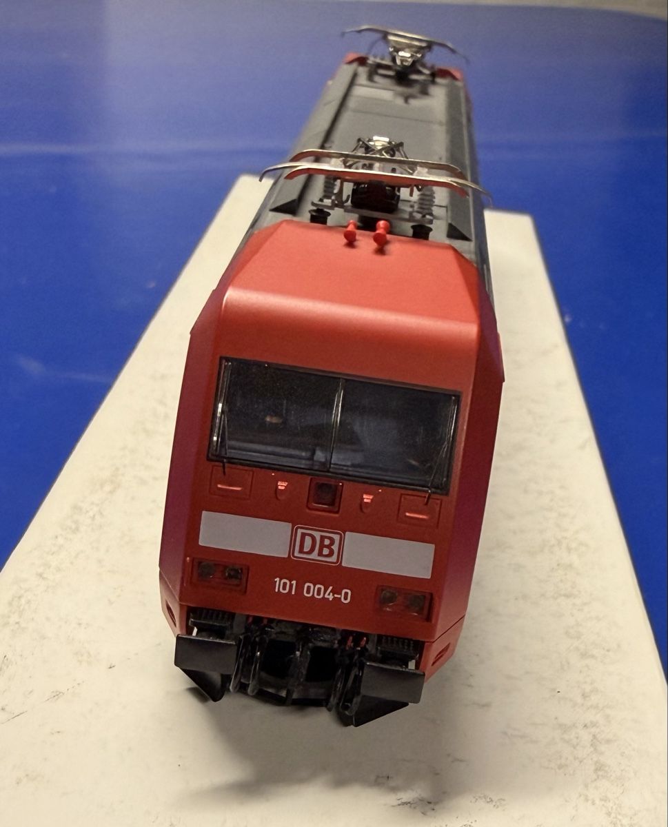 Roco Modellini di ferrovie: Re 421 DB BR101 – Nuovo (secondo la descrizione) da Frick venduto da Freddoo93 1