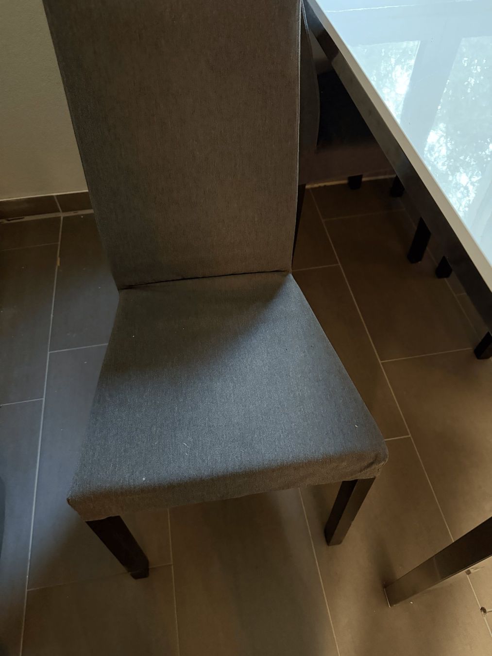 Ikea Tables: IKEA TORSBY + 4 chairs – D'occasion à Zürich par joh_mn8j 2