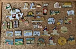 39 Pin‘s PTT und DIE POST