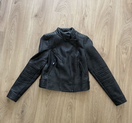 Veste en cuir noir pour femme