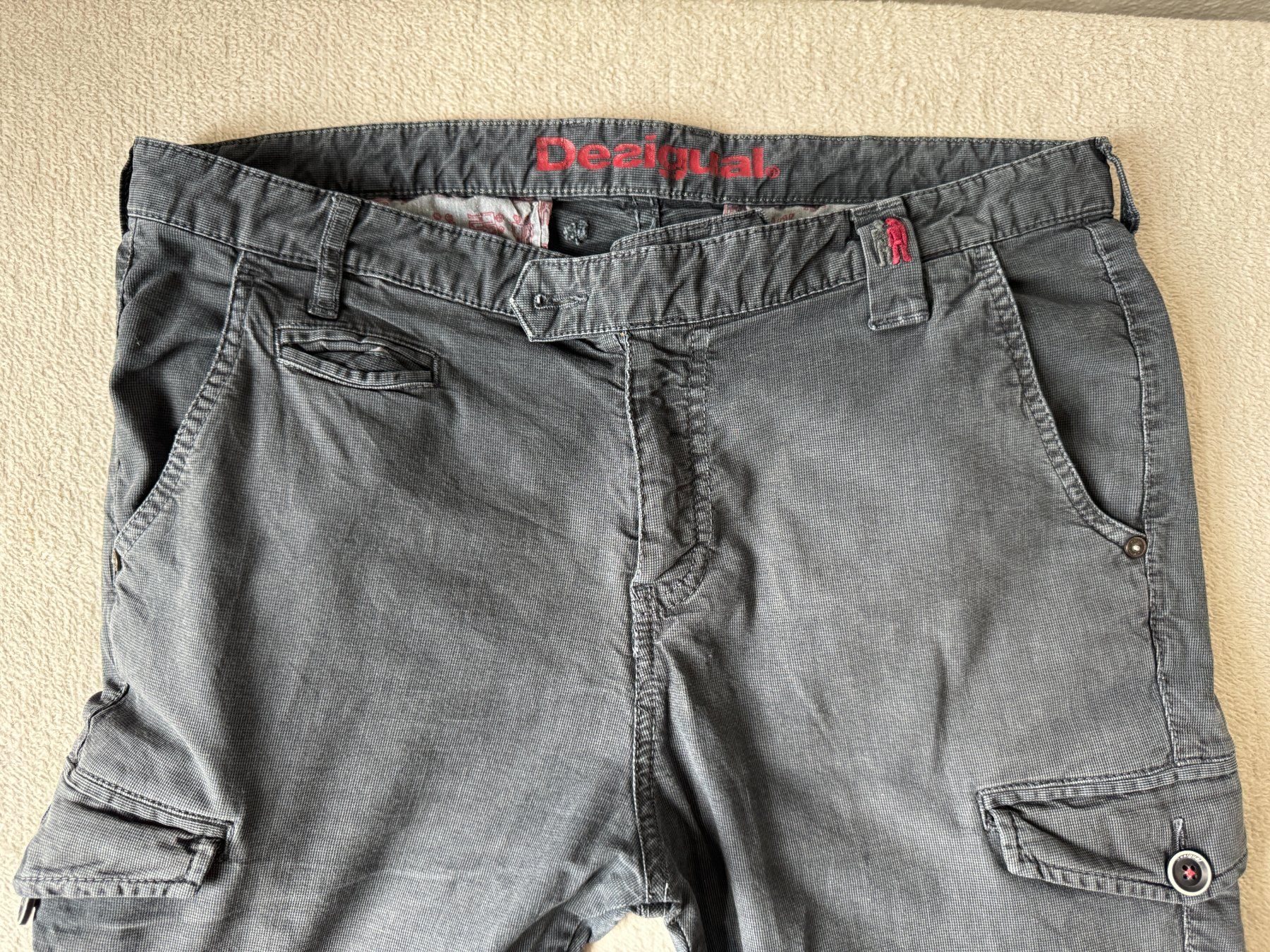Desigual Pantaloni: coole schöne Desigual Hose Herren gr34 – Usato da Zürich venduto da Malco0