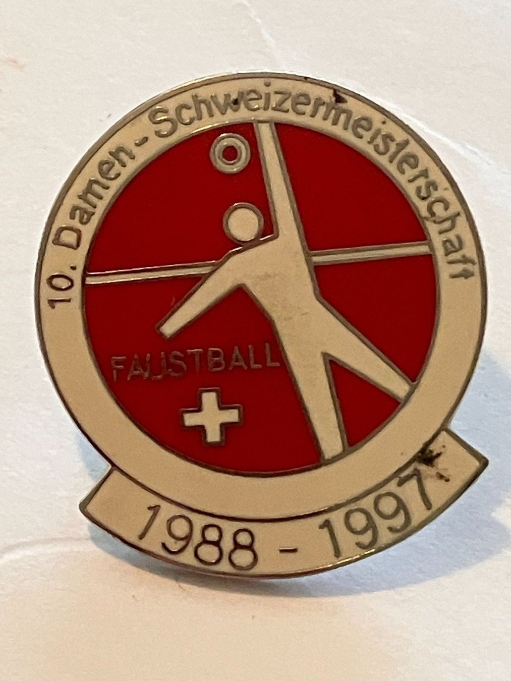 Placchette & Badge: 1 Pin Damen Faustball Schweizermeisterschaft – Usato da Basel venduto da djwwpp