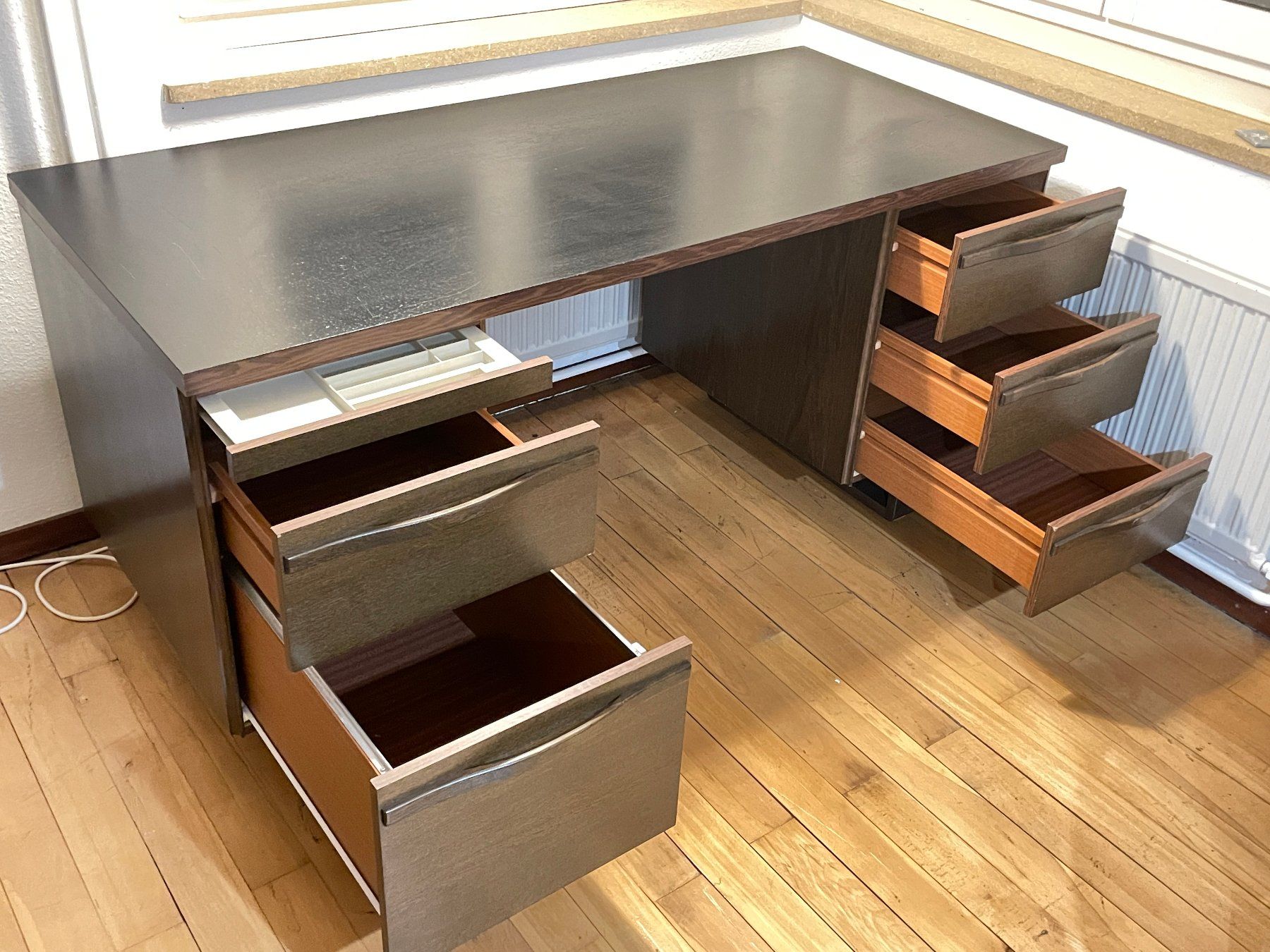 Scrivanie: Schreibtisch 70x160 – Usato da Luzern venduto da gallner