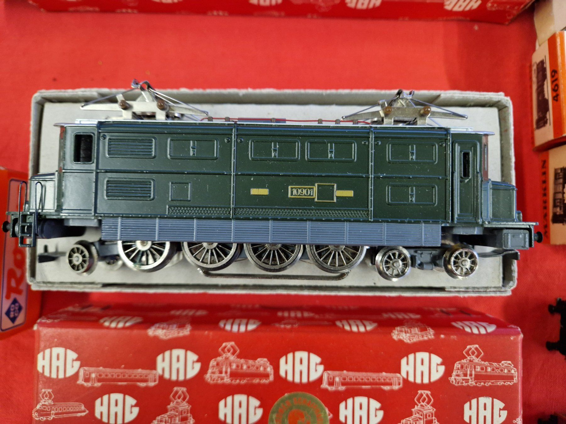 Märklin Modelleisenbahnen: Grosses Märklin Eisenbahn LOT HO 15 Loks, 56 Wagen +Schienen – Gebraucht aus Wädenswil von tome70 3