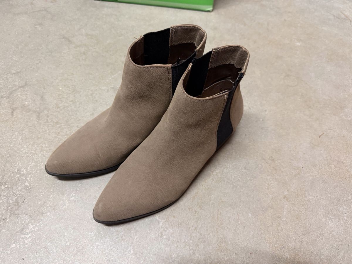Scarpe da donna: Taupe Stiefel in der Gr. 38 – Nuovo (secondo la descrizione) da Eschen venduto da 14Jessica14