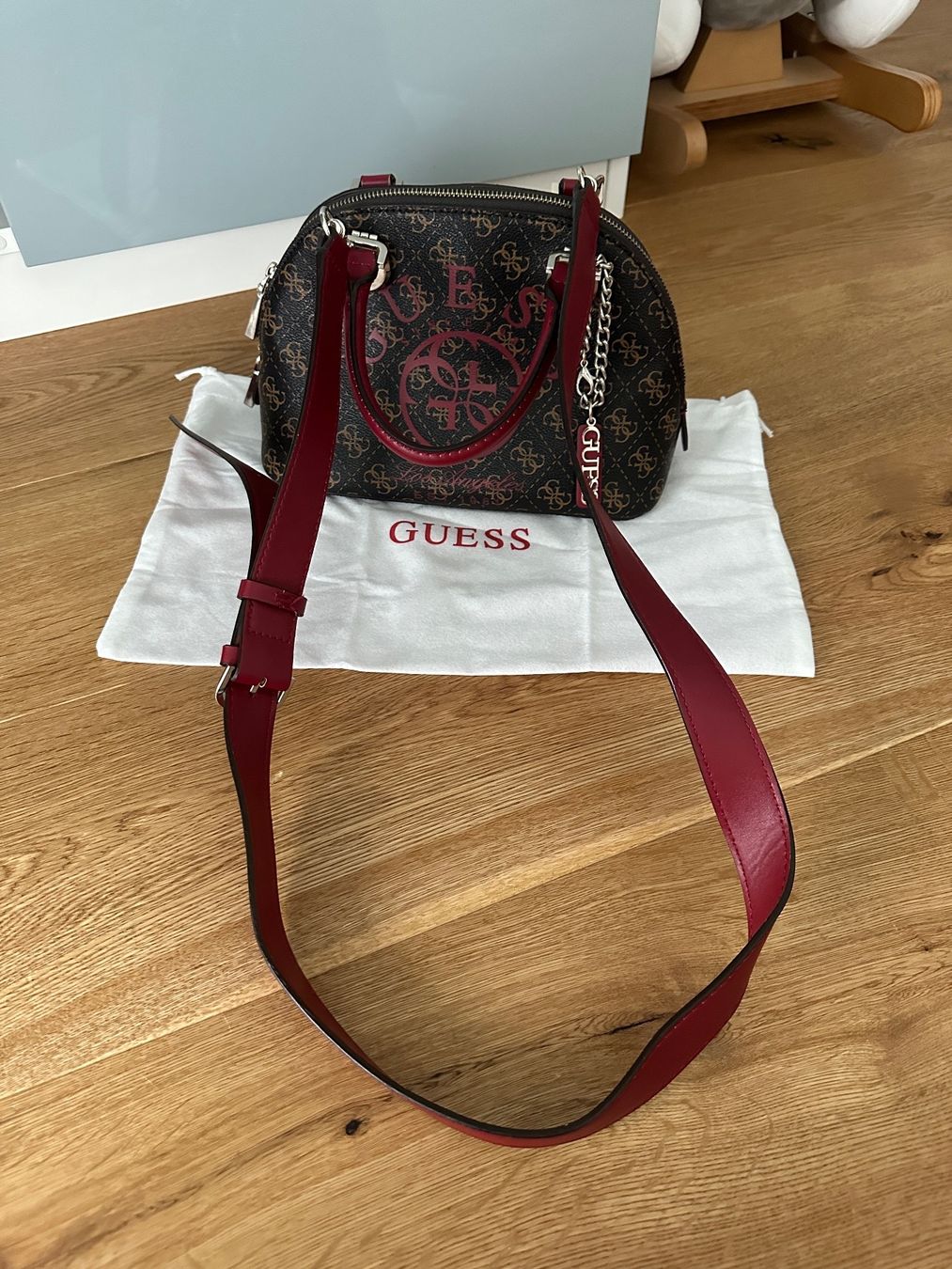 Guess Borse da donna: Guess Tasche – Usato da Perlen venduto da H.Spa 2