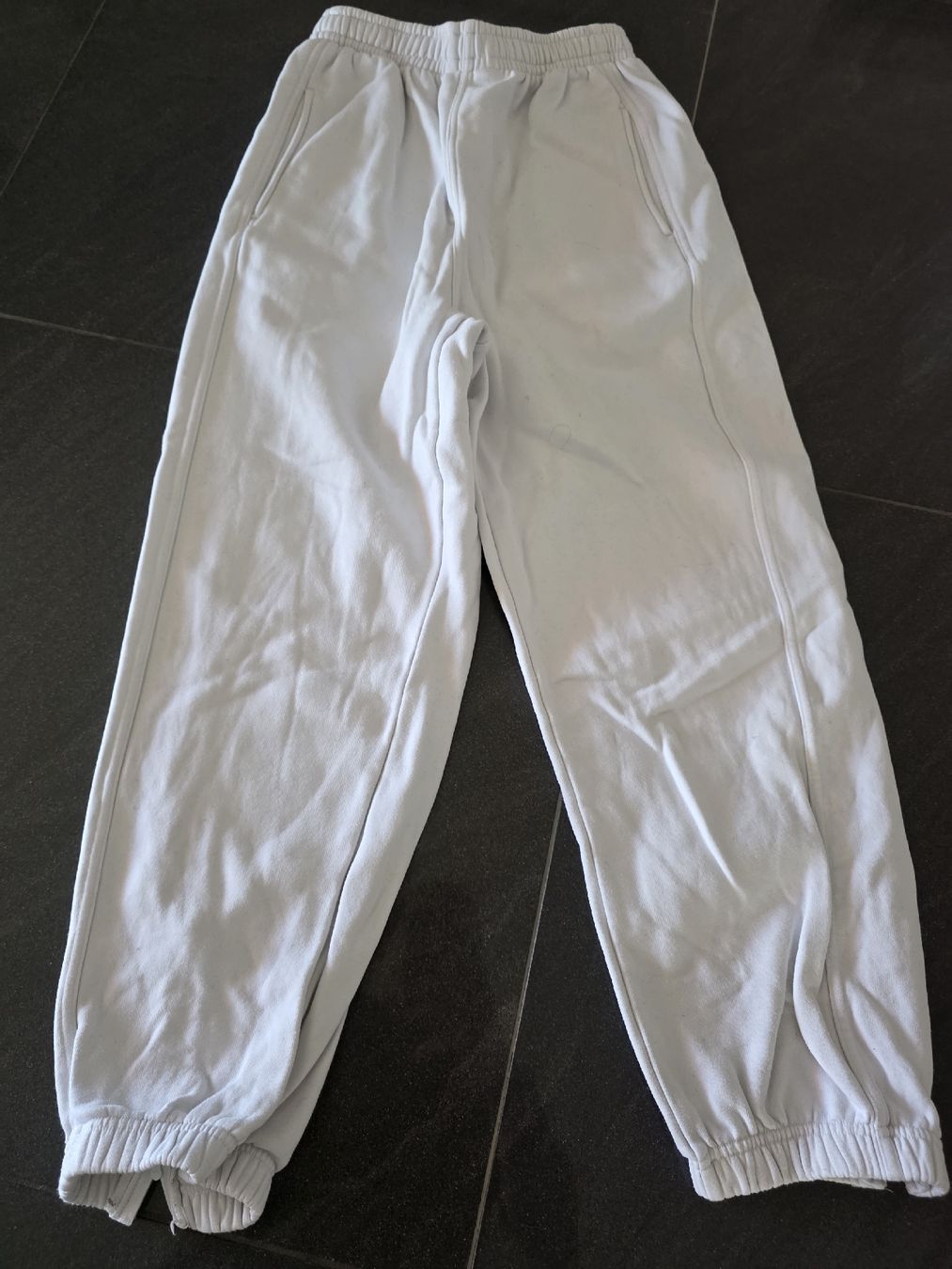 Hosen: Pantalon jogging Urban Classics blanc taille S  – Gebraucht aus Neyruz FR von Yann 1