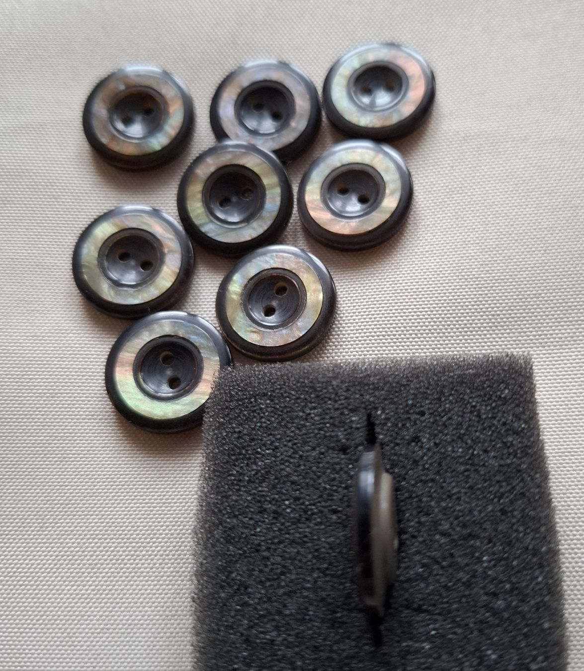 Bottoni: 9 Stück Knöpfe, 18 mm. – Nuovo (secondo la descrizione) da Dietikon venduto da Hirschkopf 4