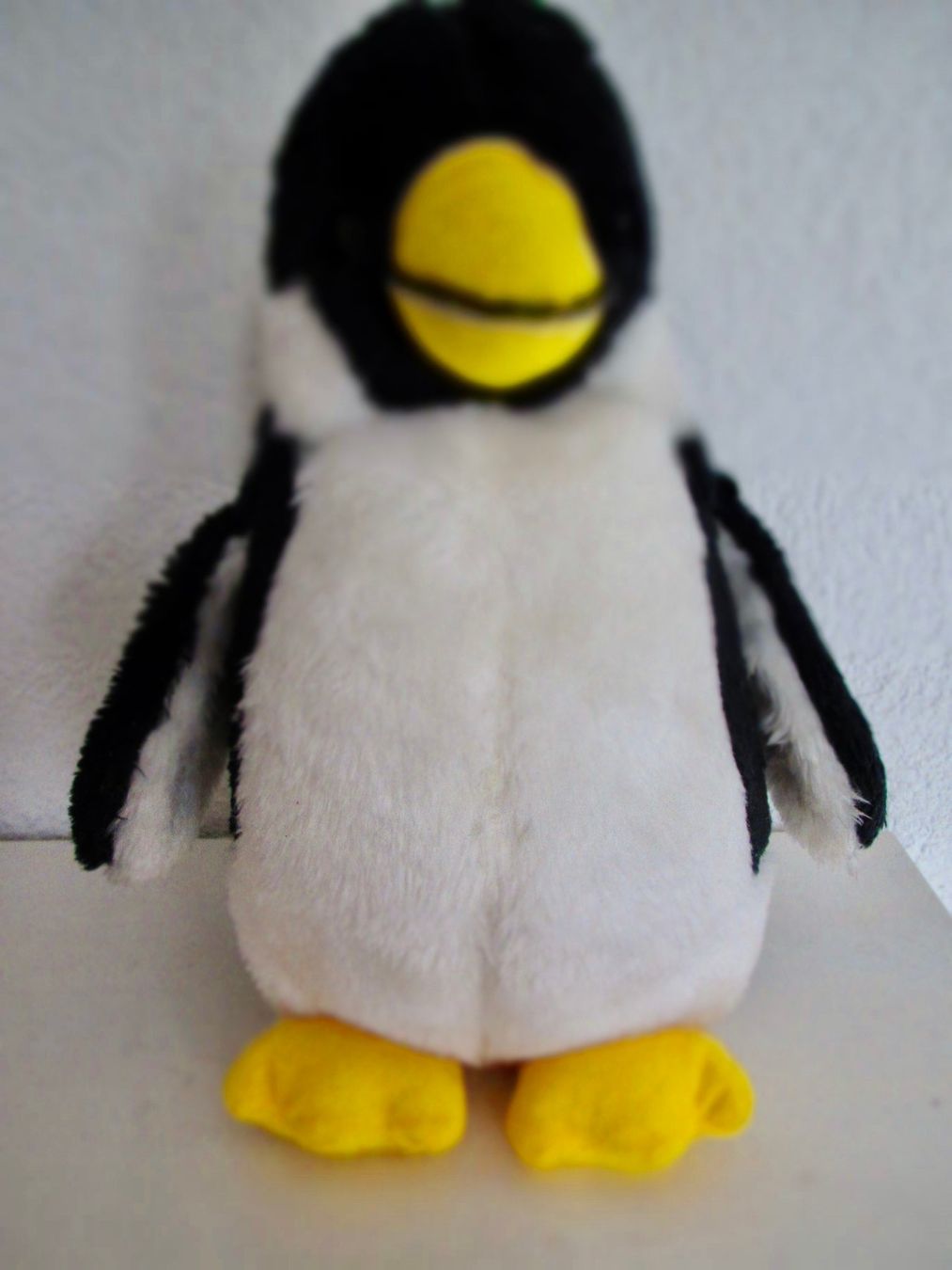 Spielzeuge: PELUCHE PINGOIN – Gebraucht aus Murten von Selliot 1