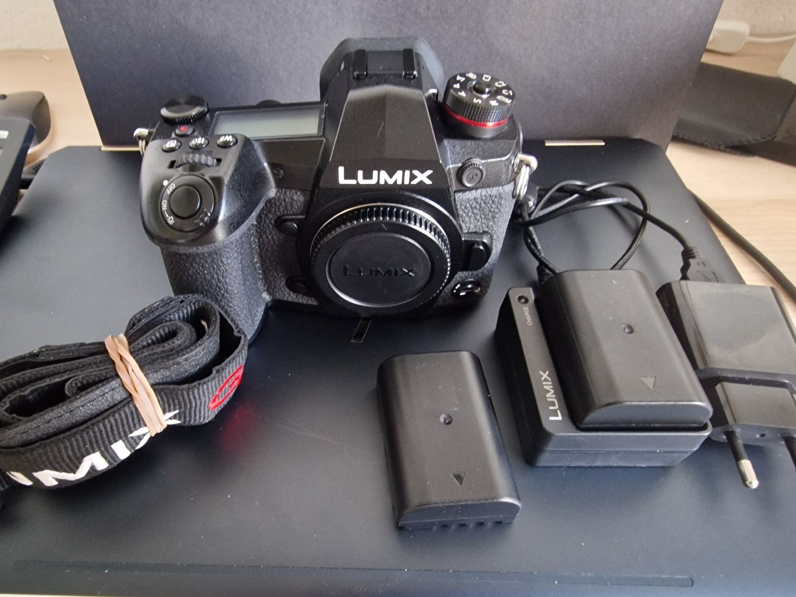 Panasonic Fotocamera: Panasonic Lumix DC-G9 – Nuovo (secondo la descrizione) da Giez venduto da Felixo2006 1