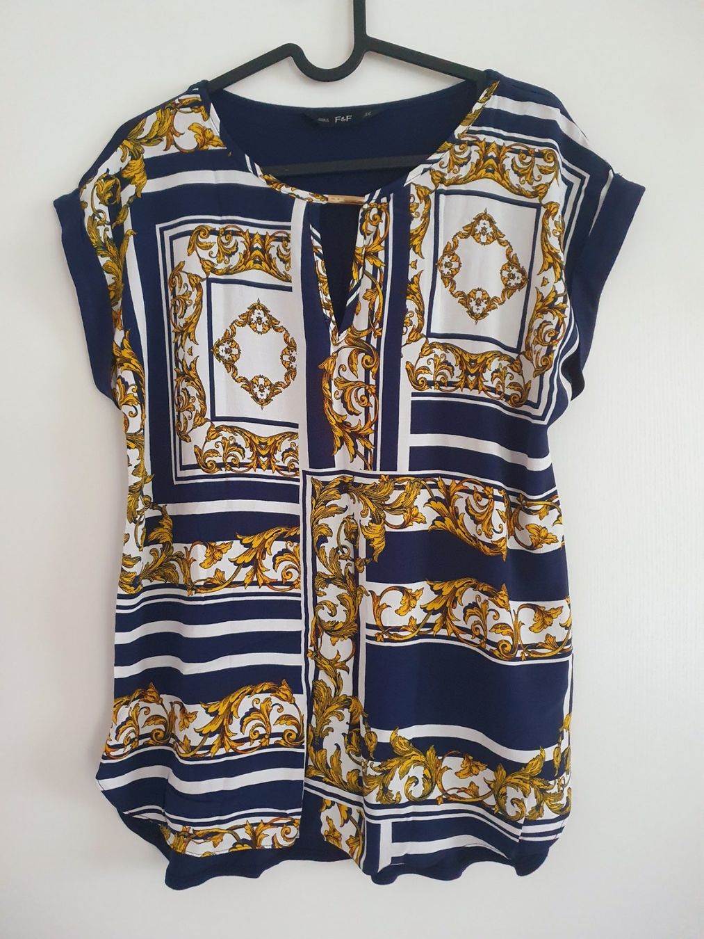 Camicette: Ärmellose Bluse / Top , Gr. 38 – Usato da Volketswil venduto da Dokinka