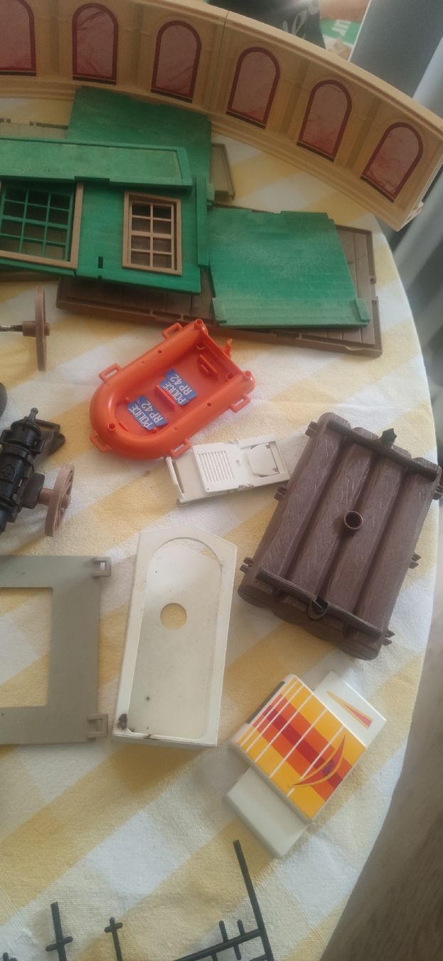 Playmobil Spielzeuge: lot playmobil  – Gebraucht aus Lausanne von Wampa 5