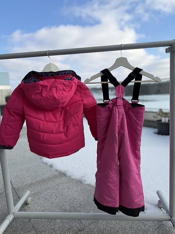 Roxy Lotti di vestiti: Roxy Ski Jacke + Hosen Grosse 98-104 – Usato da Aeschi SO venduto da Oceana.Indigo 2